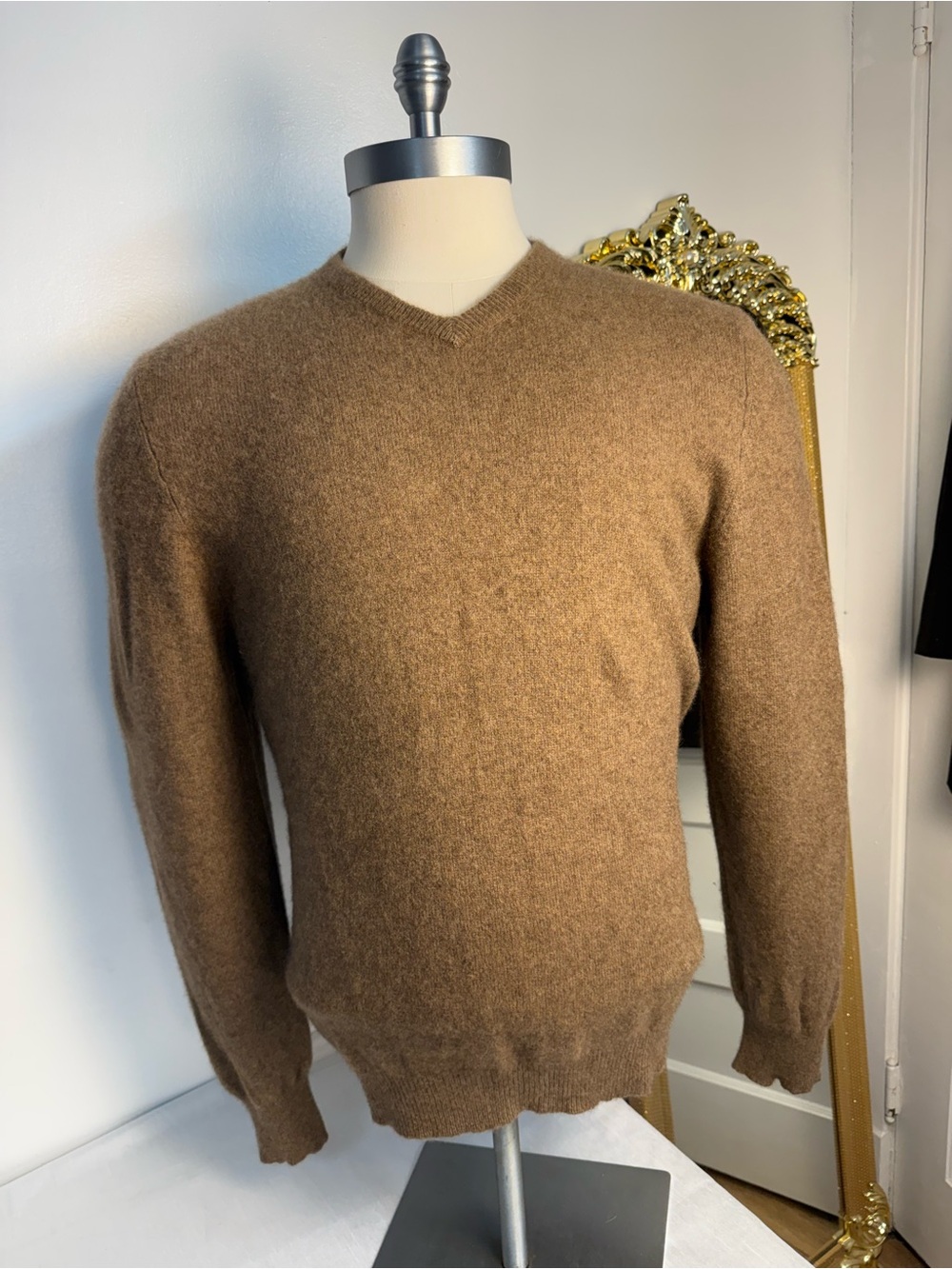 Vintage Marshall Field's Cashmere Sweater Mens X L Brown V-Neck Long Sleeve